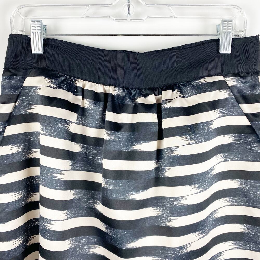 Gap Satin Striped Mini Skirt Lined Pockets Gray Black Womens Size 2 - Picture 4 of 13
